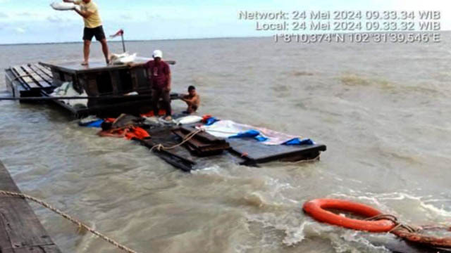 Kapal bermuatan 14 Ton Beras Bulog karam di Perairan Kepulauan Meranti